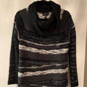 Jessica Simpson Black Sweater